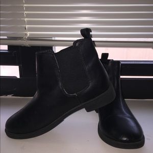 black chelsea boots